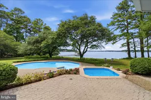 1242 N Inlynnview Rd, Virginia Beach, VA 23454 - Photo 43