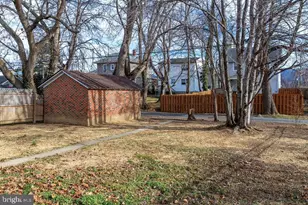 672 Sherwood Ave, Waynesboro, VA 22980 - Photo 15