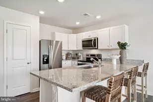 233 Camden Dr, Waynesboro, VA 22980 - Photo 7