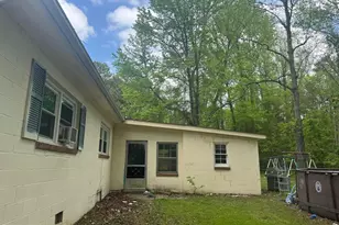 558 Shorewood Dr, Colonial Beach, VA 22443 - Photo 21