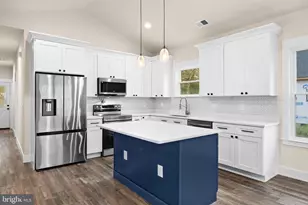 316 9th St, Colonial Beach, VA 22443 - Photo 7