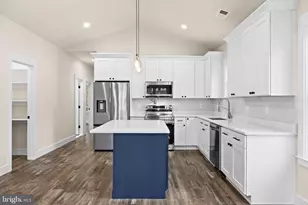 316 9th St, Colonial Beach, VA 22443 - Photo 59