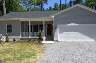 63 Elm Dr, Colonial Beach, VA 22443 - Photo 1