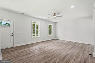 207 Lincoln, Colonial Beach, VA 22443 - Photo 9