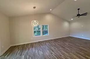 228 Dale Dr, Colonial Beach, VA 22443 - Photo 9