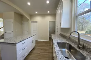 113 Laurel Ln, Colonial Beach, VA 22443 - Photo 5
