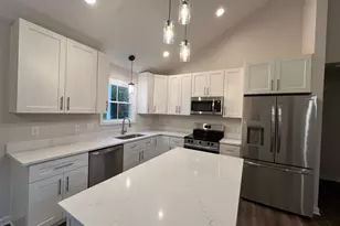 633 Shorewood Dr, Colonial Beach, VA 22443 - Photo 3