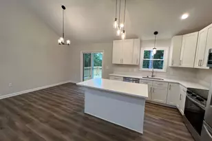 633 Shorewood Dr, Colonial Beach, VA 22443 - Photo 17