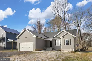 749 Lakeview Dr, Colonial Beach, VA 22443 - Photo 39