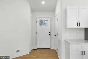 749 Lakeview Dr, Colonial Beach, VA 22443 - Photo 11