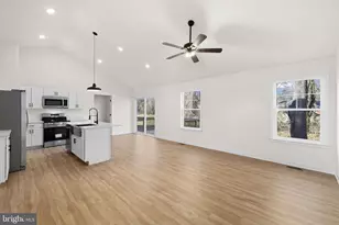 749 Lakeview Dr, Colonial Beach, VA 22443 - Photo 19