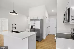 749 Lakeview Dr, Colonial Beach, VA 22443 - Photo 23