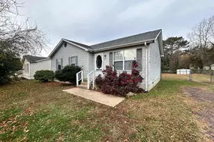 217 Mimosa Ave, Colonial Beach, VA 22443 - Photo 3