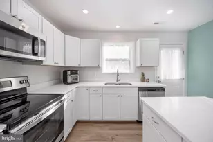 218 Shorewood Dr, Colonial Beach, VA 22443 - Photo 11