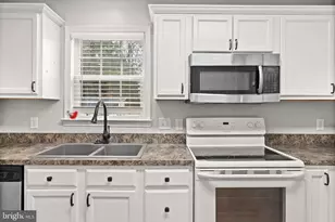 617 Wakefield Dr, Colonial Beach, VA 22443 - Photo 23