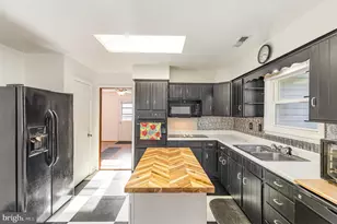 219 Cedar Ln, Colonial Beach, VA 22443 - Photo 9