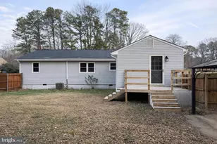 219 Cedar Ln, Colonial Beach, VA 22443 - Photo 31