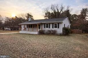 219 Cedar Ln, Colonial Beach, VA 22443 - Photo 3