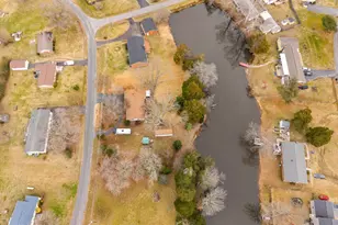 186 E Potomac Dr, Colonial Beach, VA 22443 - Photo 5