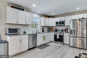 339 Azure Dr, Colonial Beach, VA 22443 - Photo 9