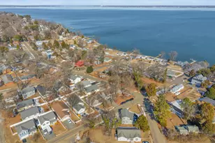 11 1st St, Colonial Beach, VA 22443 - Photo 3