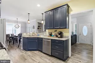 126 4th St, Colonial Beach, VA 22443 - Photo 15