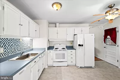 227 7th Street, Colonial Beach, VA 22443 - Photo 13