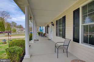 202 Santa Maria Ave, Colonial Beach, VA 22443 - Photo 5