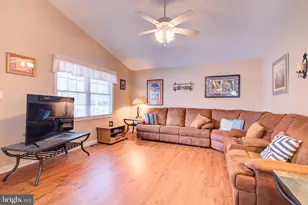 2005 McKinney Blvd, Colonial Beach, VA 22443 - Photo 5