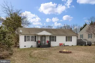 514 Albrough Blvd, Colonial Beach, VA 22443 - Photo 9