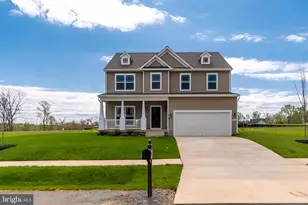 54 Lee St, Colonial Beach, VA 22443 - Photo 1