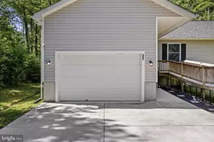 22 Pinewood Ln, Colonial Beach, VA 22443 - Photo 21
