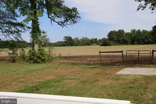 508 Latane Dr, Colonial Beach, VA 22443 - Photo 7