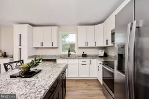 669 Lakeview Dr, Colonial Beach, VA 22443 - Photo 29