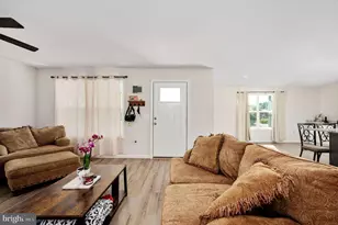 669 Lakeview Dr, Colonial Beach, VA 22443 - Photo 29