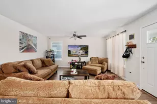 669 Lakeview Dr, Colonial Beach, VA 22443 - Photo 13