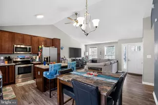 583 Cabin Point Dr, Montross, VA 22520 - Photo 5