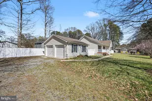 198 Cedar Ln, Colonial Beach, VA 22443 - Photo 23