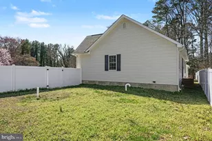 198 Cedar Ln, Colonial Beach, VA 22443 - Photo 25