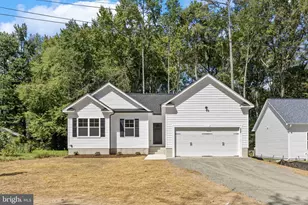 177 Woodmount Dr, Colonial Beach, VA 22443 - Photo 1