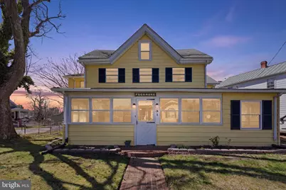 31 Bancroft Avenue, Colonial Beach, VA 22443 - Photo 1