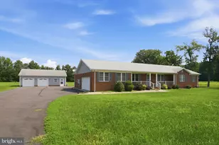 38 Silverleaf Dr, Hague, VA 22469 - Photo 1