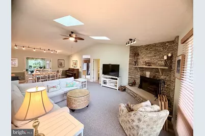 121 11th Street S, Colonial Beach, VA 22443 - Photo 3