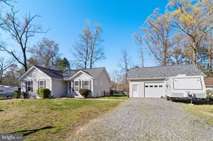 140 Greenway Dr, Colonial Beach, VA 22443 - Photo 3