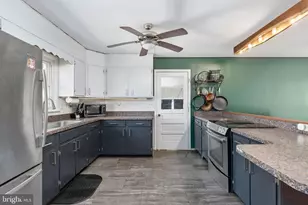 160 12th St, Colonial Beach, VA 22443 - Photo 17