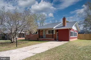 160 12th St, Colonial Beach, VA 22443 - Photo 9