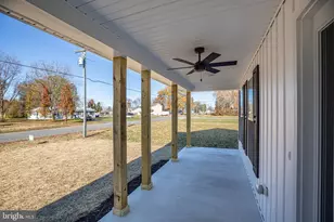326 Westmoreland Dr, Colonial Beach, VA 22443 - Photo 3