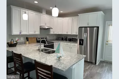 325 2nd St, Colonial Beach, VA 22443 - Photo 5