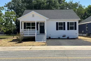 921 Jackson St, Colonial Beach, VA 22443 - Photo 1