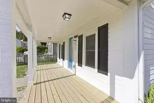 212 Bancroft Ave, Colonial Beach, VA 22443 - Photo 3